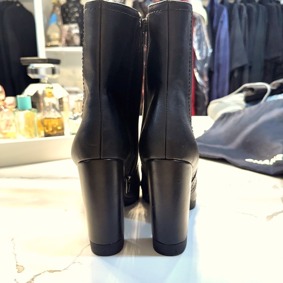 Leather boots - Picture 2 of 6